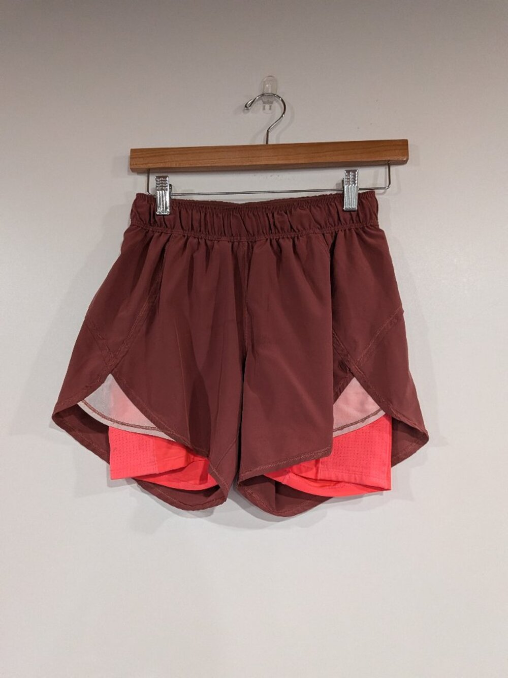 Brooks Running Shorts with Built-In Lining Burgundy Pink Size XS